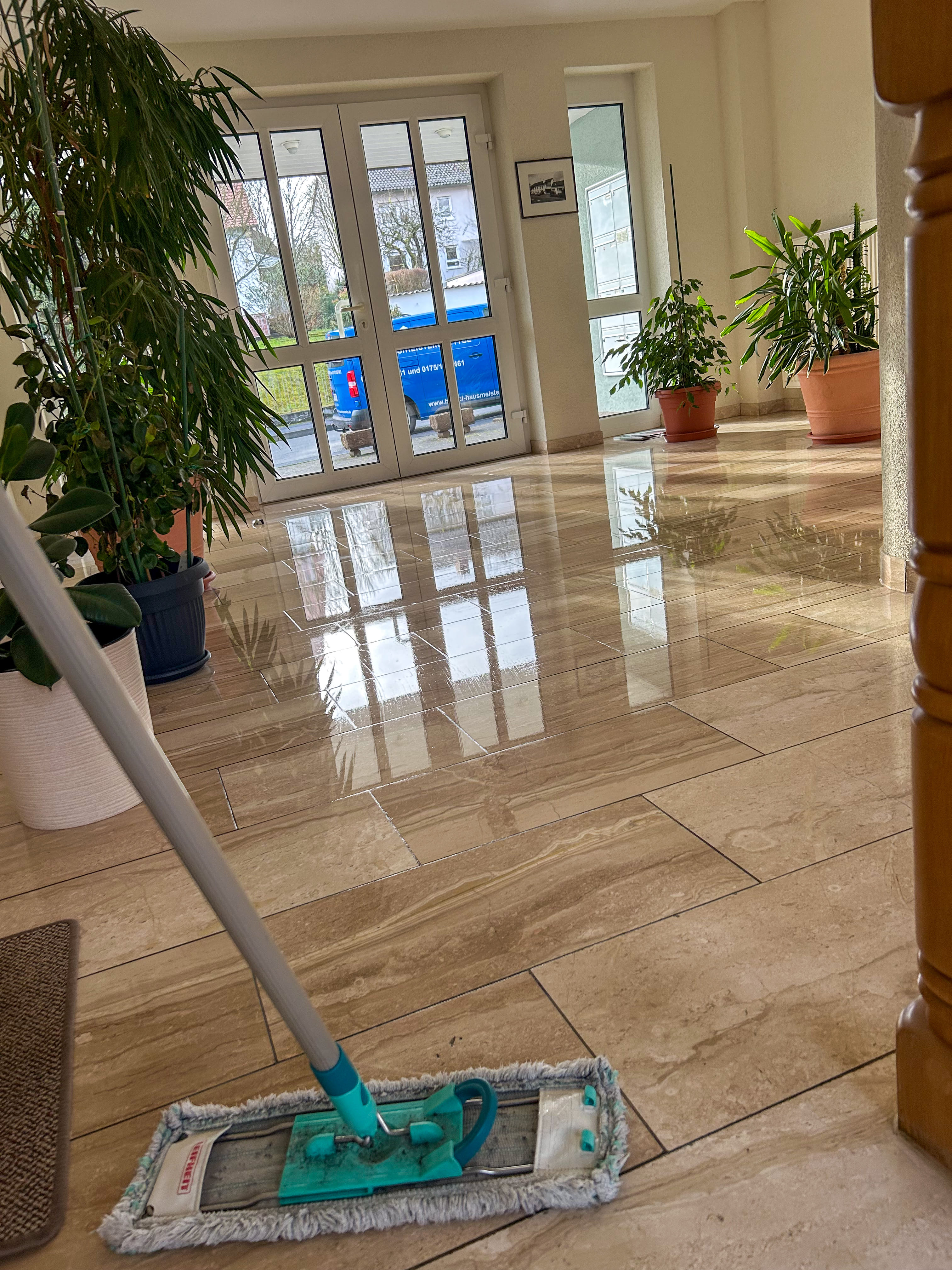 Gebäudereinigung – Referenzen - Bild 1